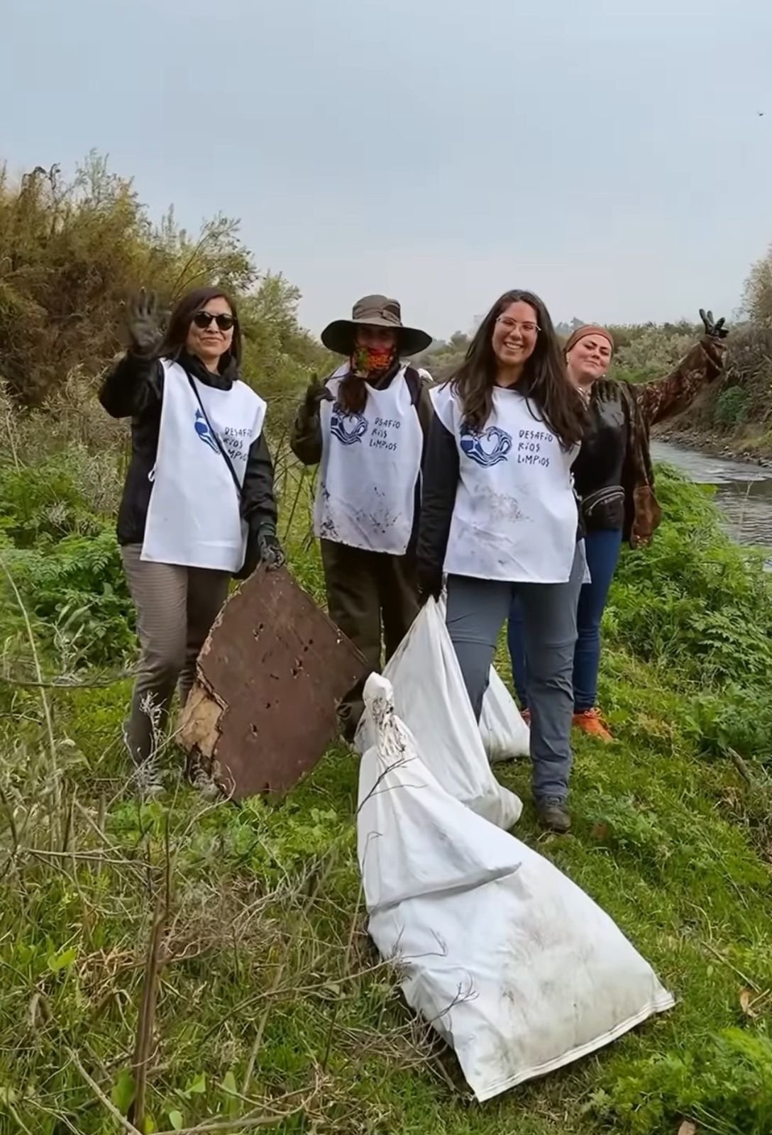 Limpieza y Forestación de Río junto a Austerra Society y Bolsas Superior